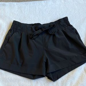 Lululemon black shorts size 4